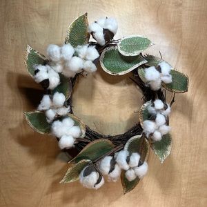 10” cotton farmhouse wreath with metal leaves
